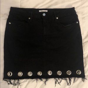 GOOD AMERICAN Grommet Denim Mini Skirt